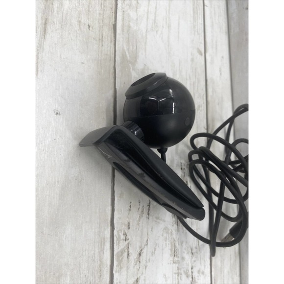 Logitech MINI Webcam Model V-U0012 (860-000237) Easy Clip-on Black - Picture 7 of 12